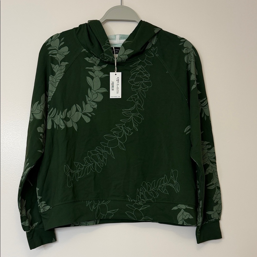 BNWT. Fighting Eel - Plumeria Hoodie